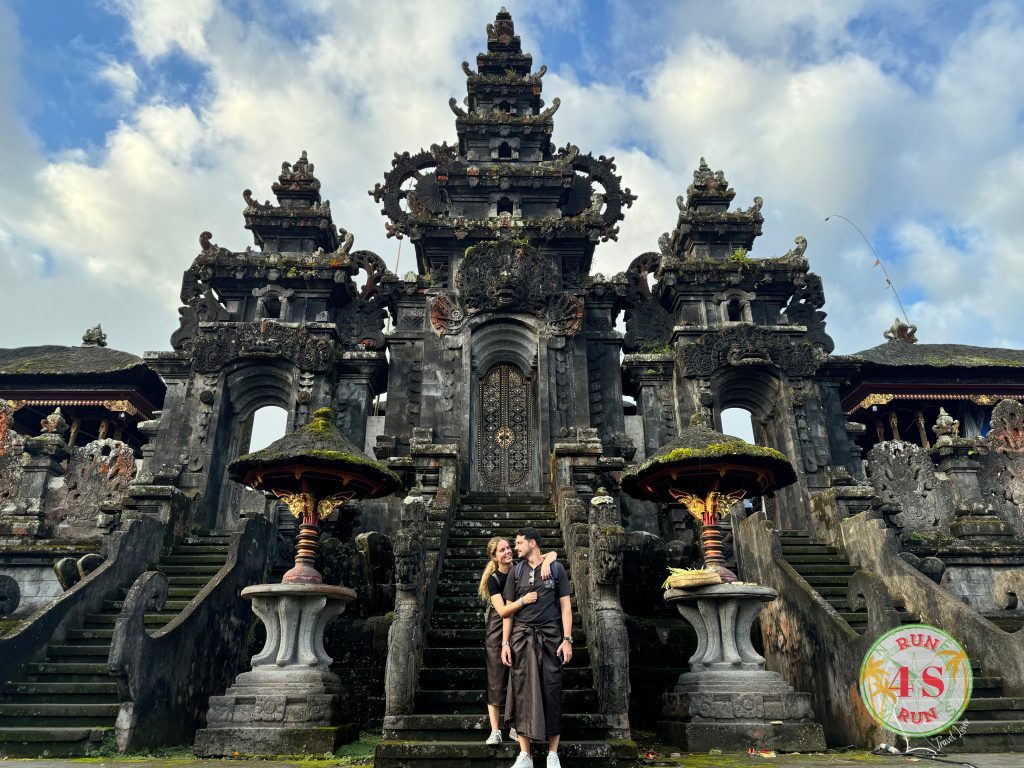 Templo Pura Madre Besakih