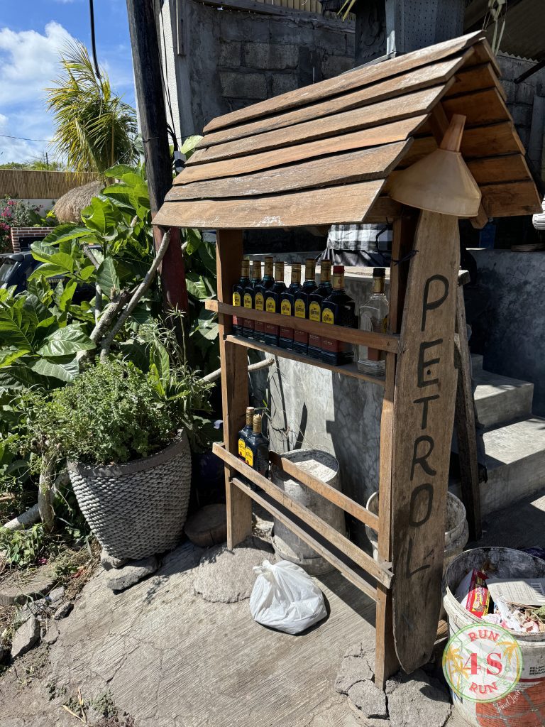Gasolina en Uluwatu